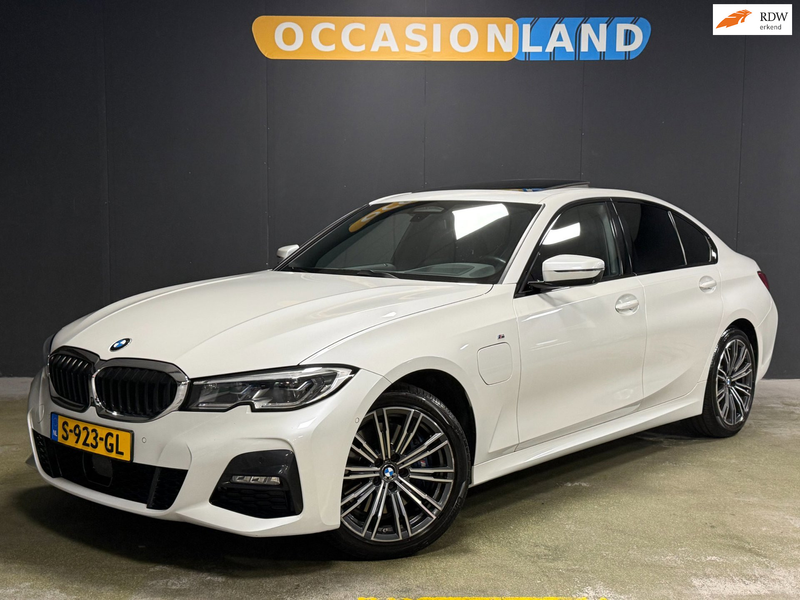 BMW 330 3-serie 330e M-Pakket|KANTELDAK|LASER|HUD|MEMORY|A