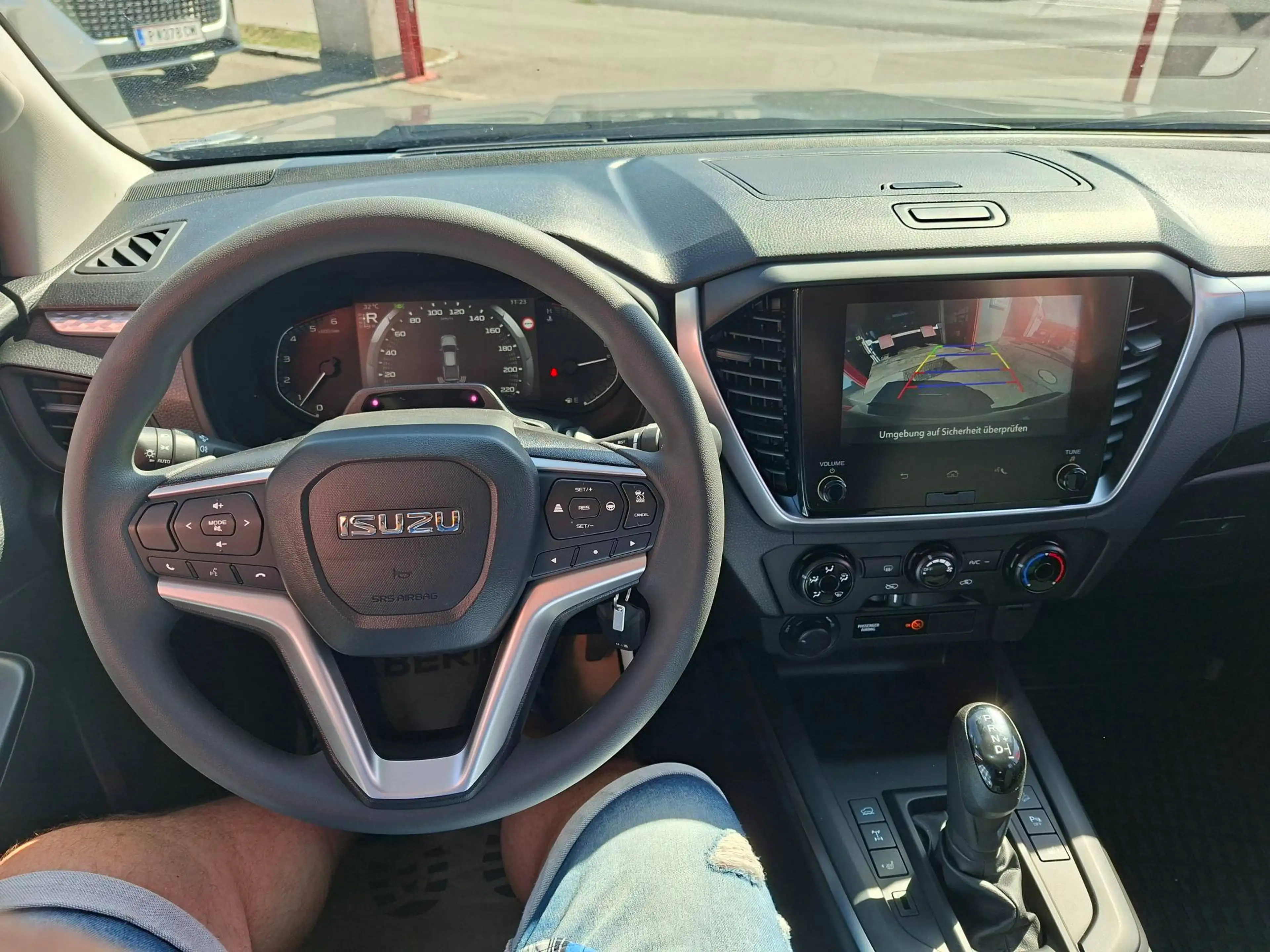 Isuzu D-Max D-MAX 2,2l Double Cab 4WD Automatik * NEUES MODELL * — photo 11