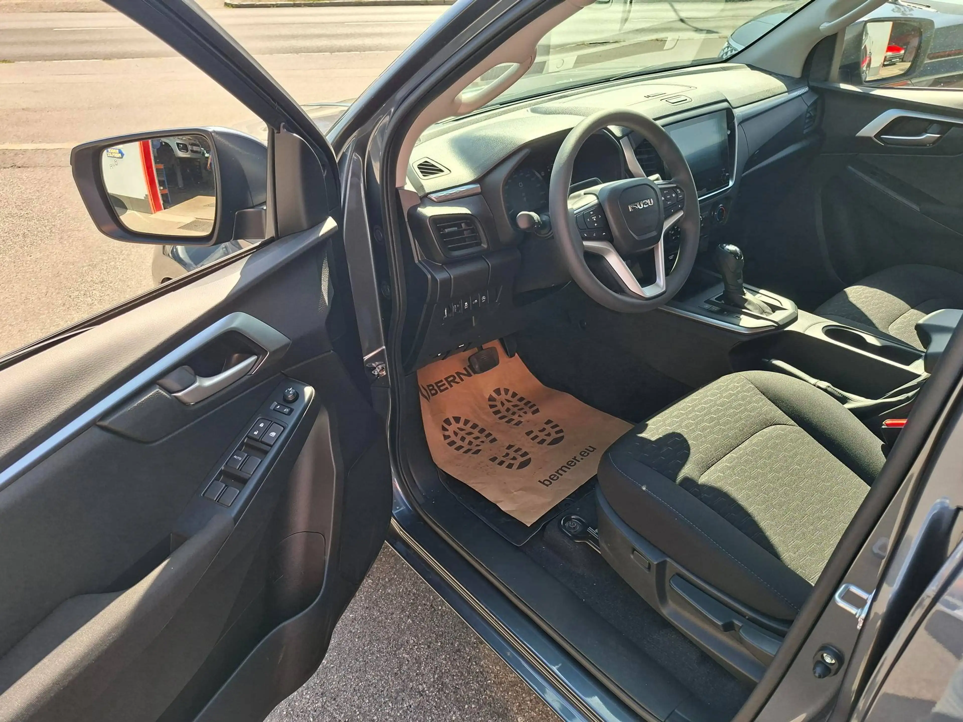 Isuzu D-Max D-MAX 2,2l Double Cab 4WD Automatik * NEUES MODELL * — photo 9