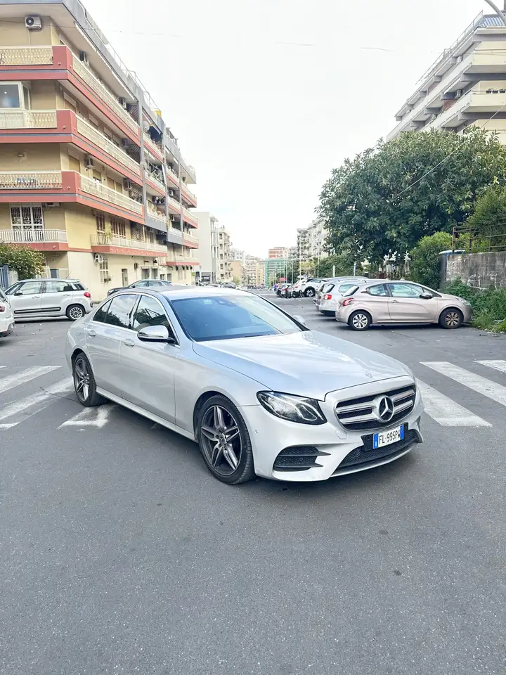 Mercedes-Benz E 220