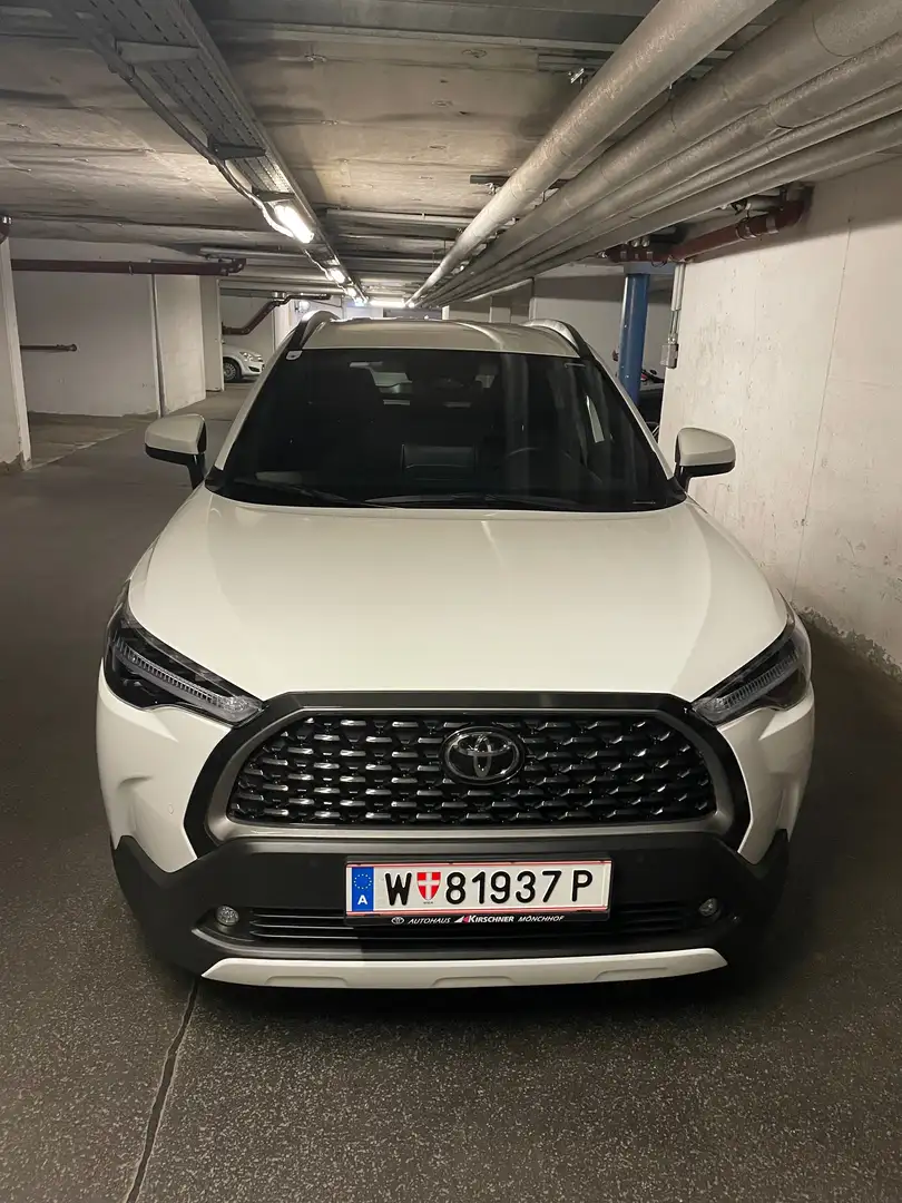 Toyota Corolla Cross Corolla Cross 1,8 Hybrid Active Drive 2WD Active Drive Weiß - 1