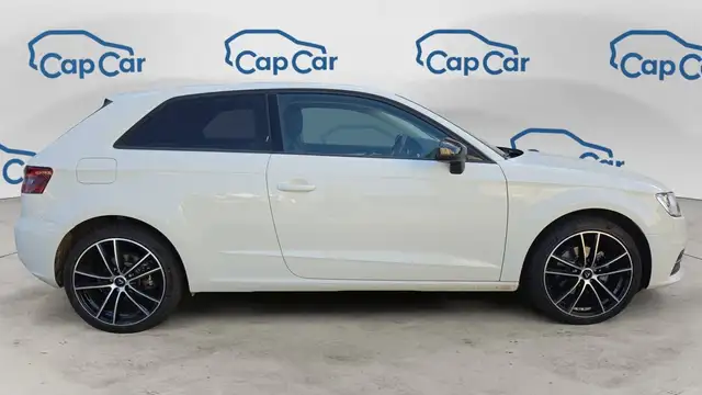 Audi A3 view 4