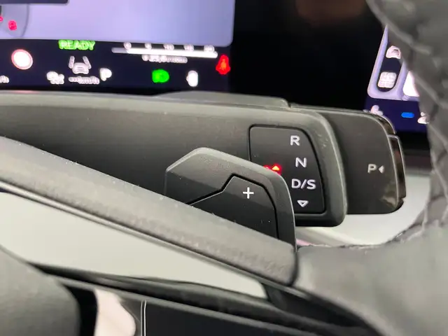 Audi Q3 view 15