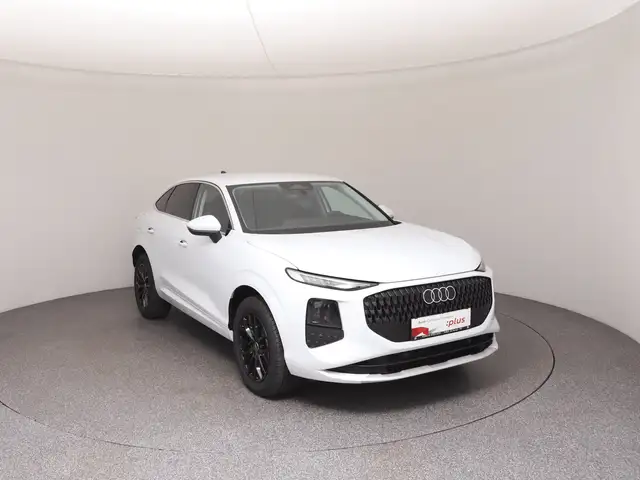 Audi Q3 view 2