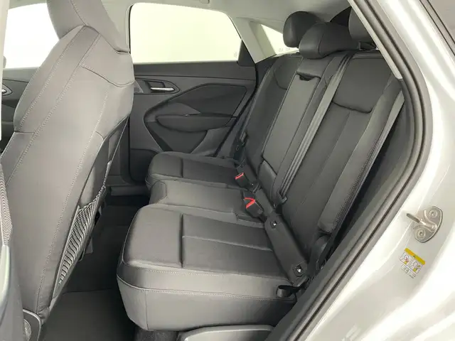 Audi Q3 view 11