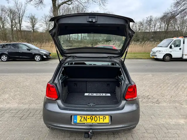 Volkswagen Polo view 12