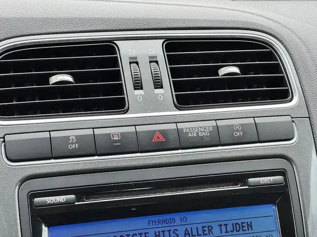 Volkswagen Polo view 17