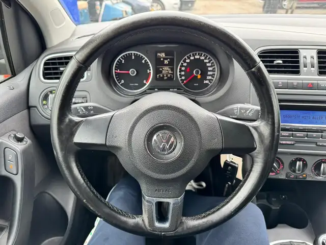 Volkswagen Polo view 20