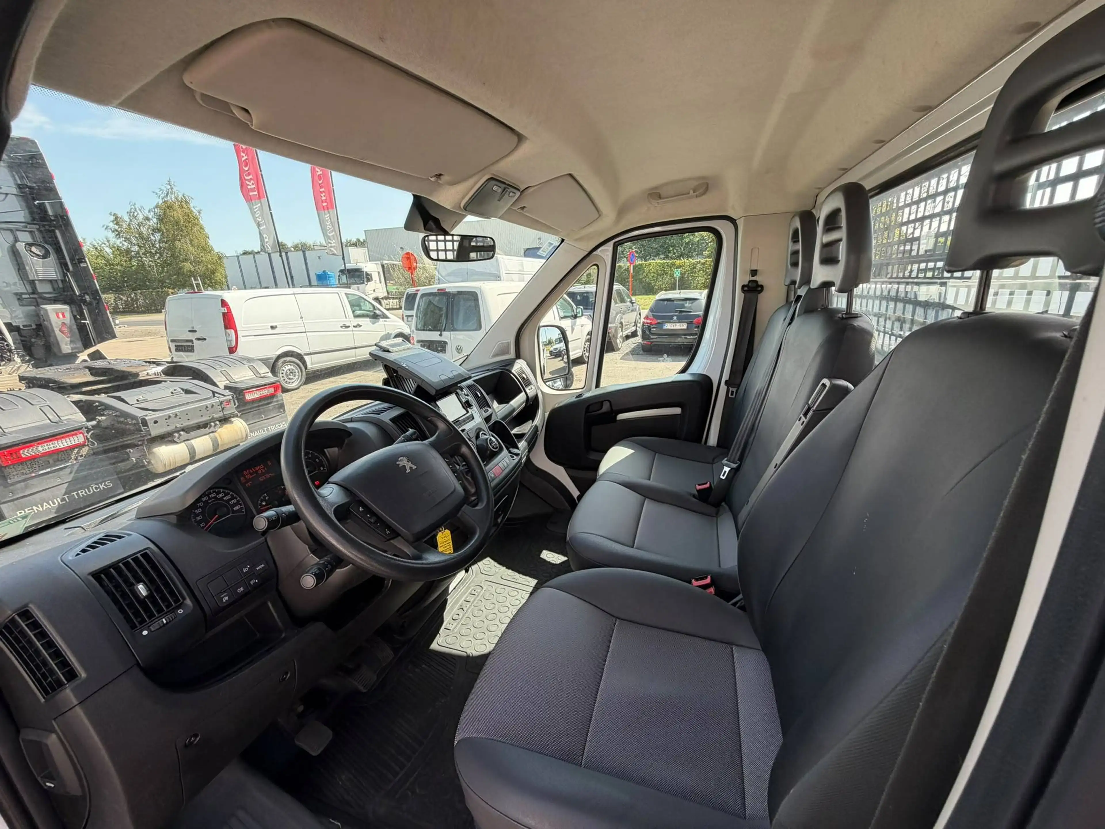 Peugeot Boxer (Stock ID 70999) — photo 9