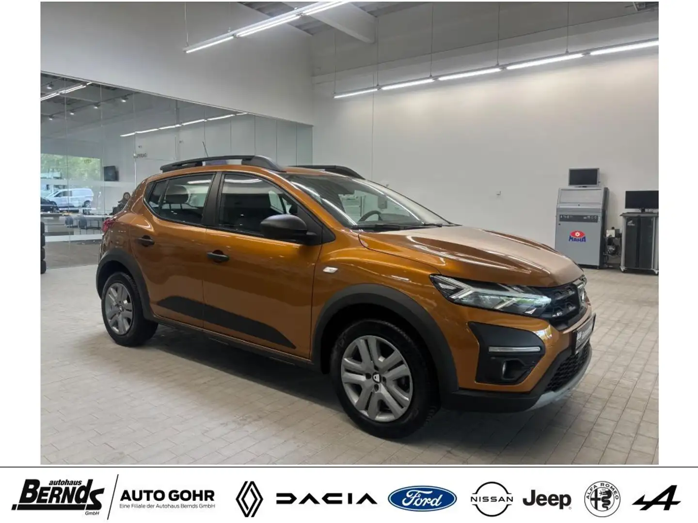 Dacia Sandero Stepway TCe 90 Essential START-/STOP Automatik Naranja - 2