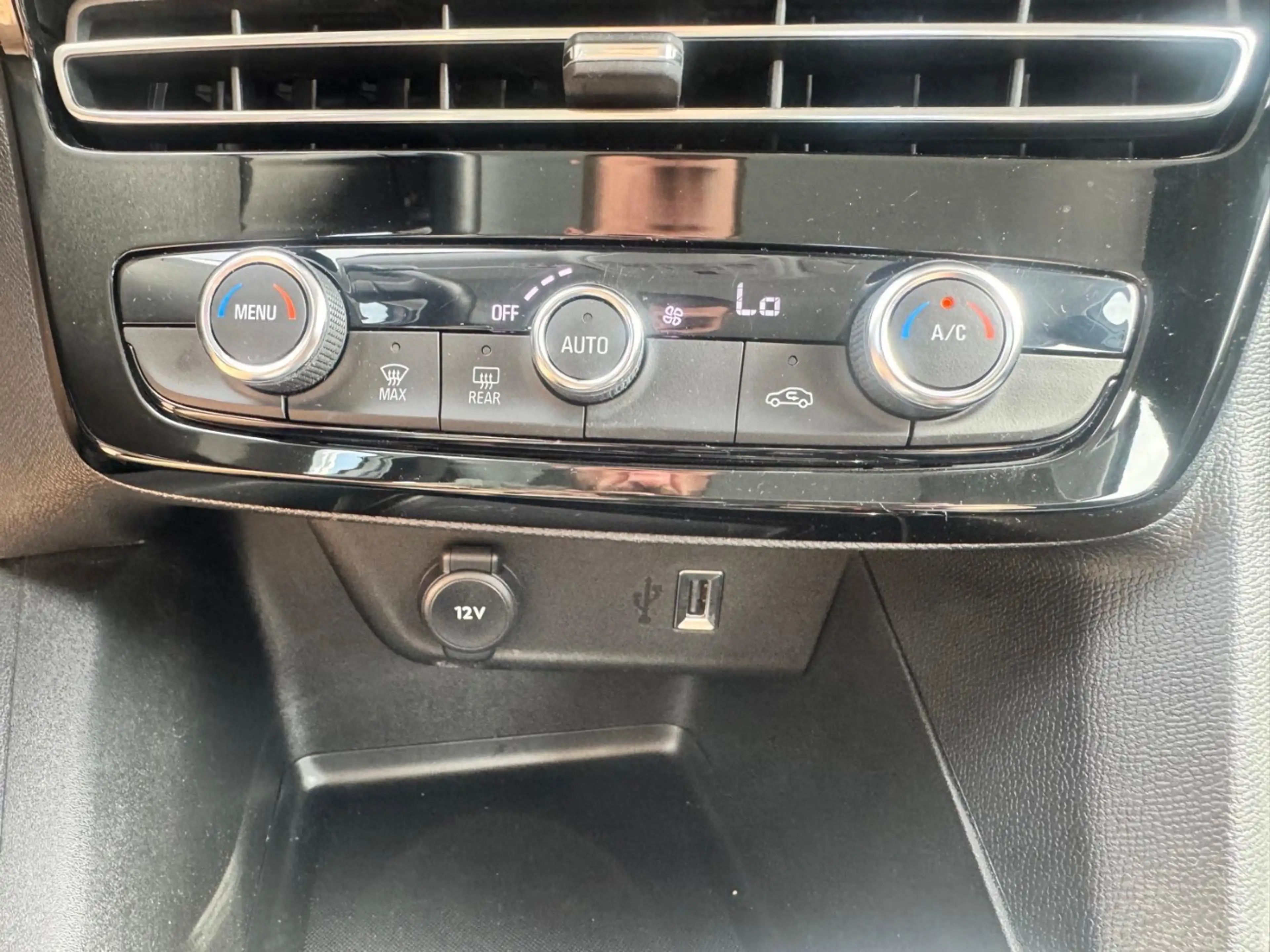 Opel Mokka-E Mokka e LED+Fernlichtass.+Kam.+KlimaA inkl. Inspek — photo 13