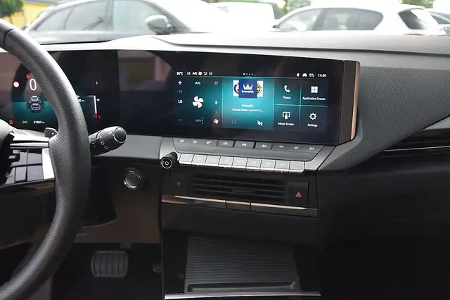 Opel Astra view 9