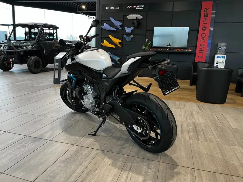 CFMOTO 675NK // IN - foto 4