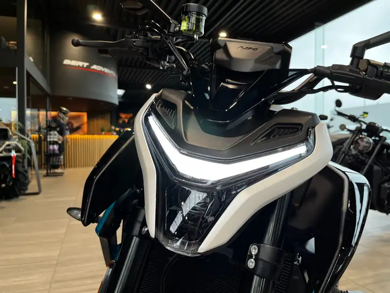 CFMOTO 675NK // IN - foto 7