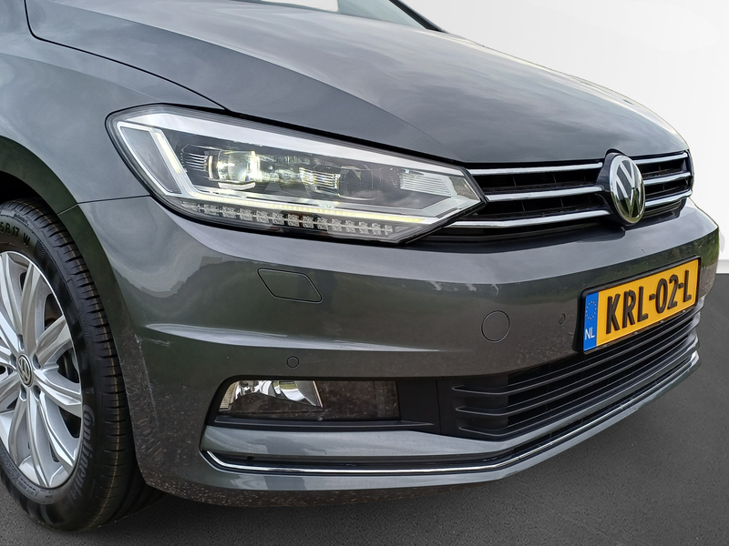 Volkswagen Touran 1.5 TSI Highline / Trekhaak / LED / Panodak — photo 19