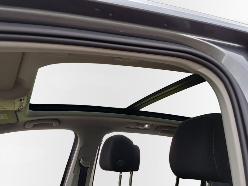 Volkswagen Touran 1.5 TSI Highline / Trekhaak / LED / Panodak — photo 23
