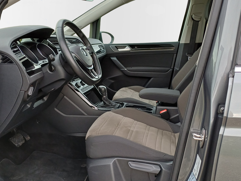 Volkswagen Touran 1.5 TSI Highline / Trekhaak / LED / Panodak — photo 2