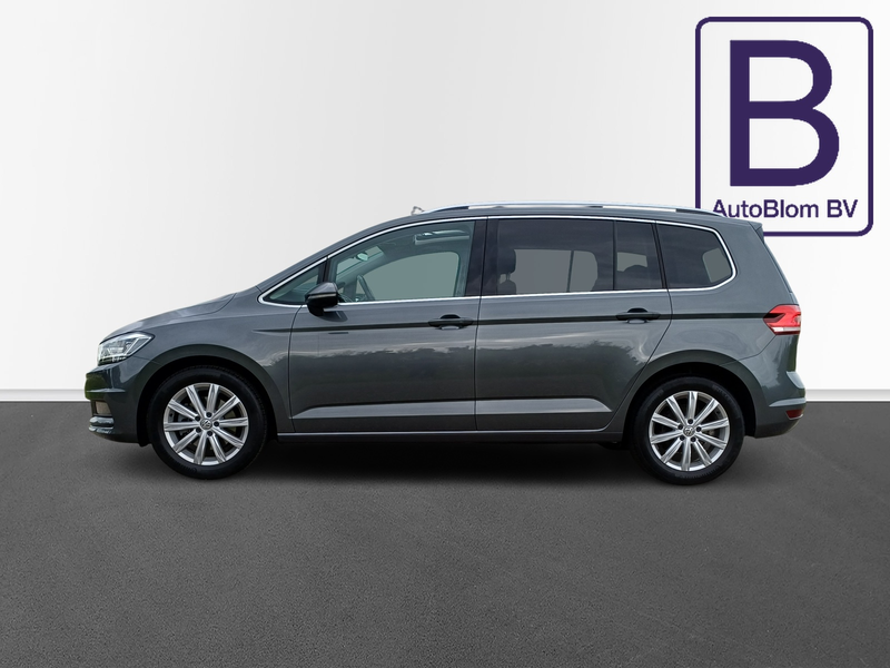 Volkswagen Touran 1.5 TSI Highline / Trekhaak / LED / Panodak — photo 10