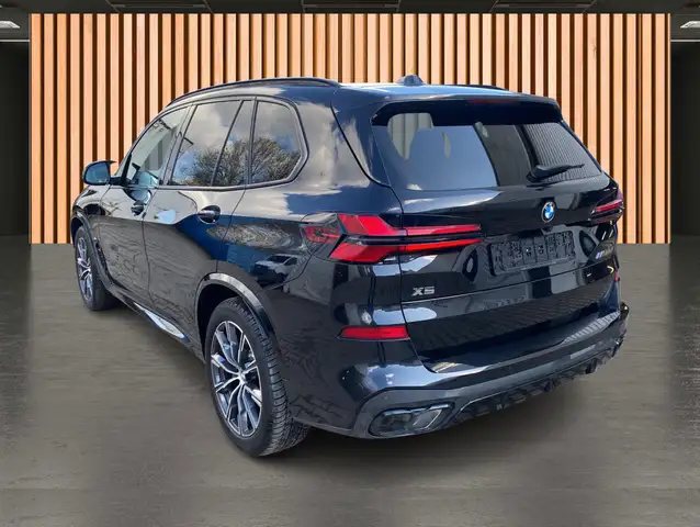 BMW X5 X5 M view 5