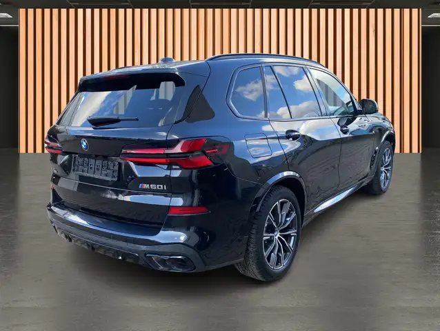 BMW X5 X5 M view 9