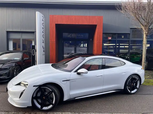 Porsche Taycan Turbo · Panorama · Inno · 21" Mssion E