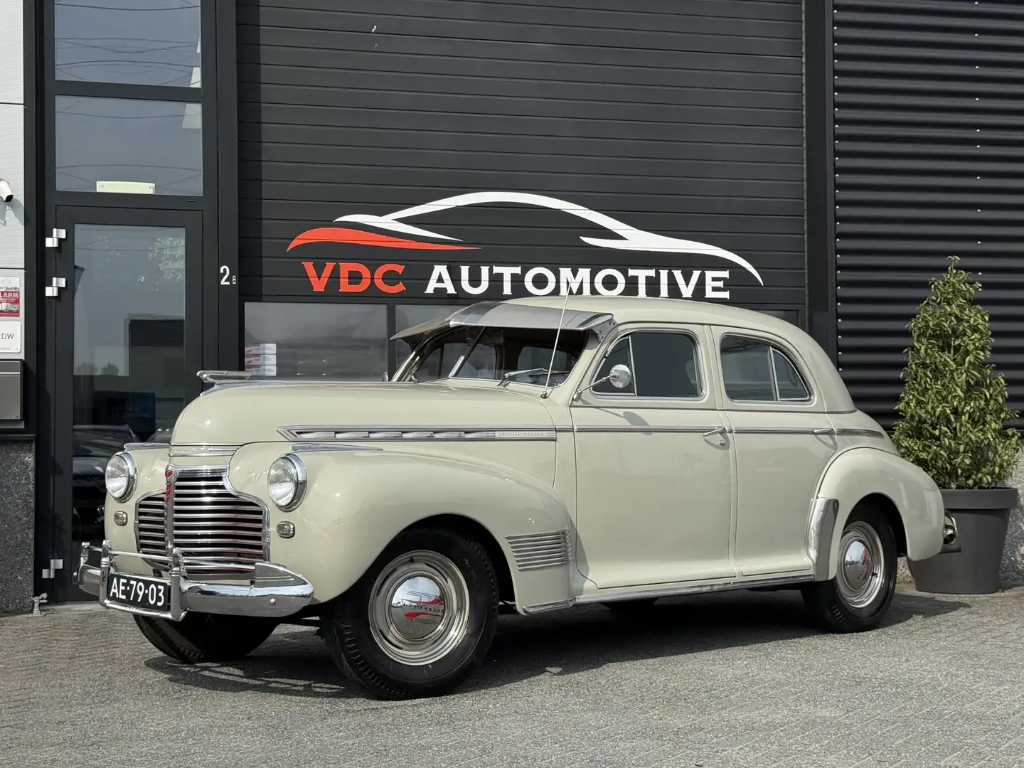 Chevrolet Fleetline Special De Luxe Volledig Gerestaureerd | Grijs - 1