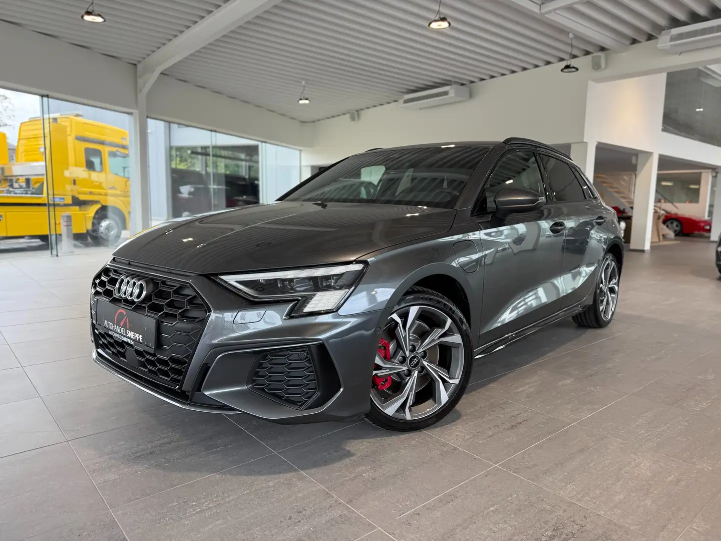 Audi A3 A3 45 TFSIe Sportback S tronic S line//B&O//Full Сірий - 1