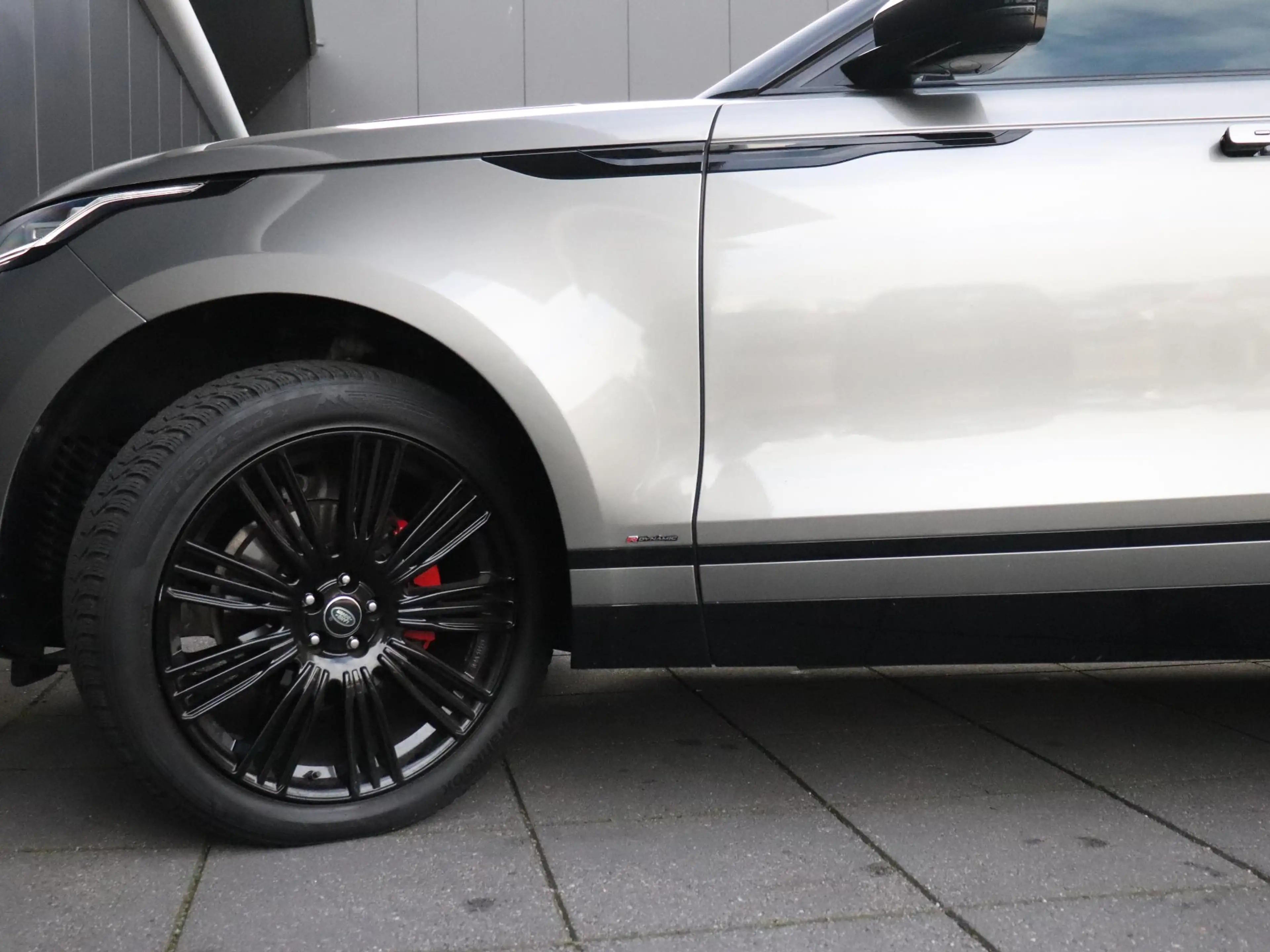 Land Rover Range Rover Velar 2.0 P250 Turbo AWD R-Dynamic HSE | LEDER | MEMORY — photo 19