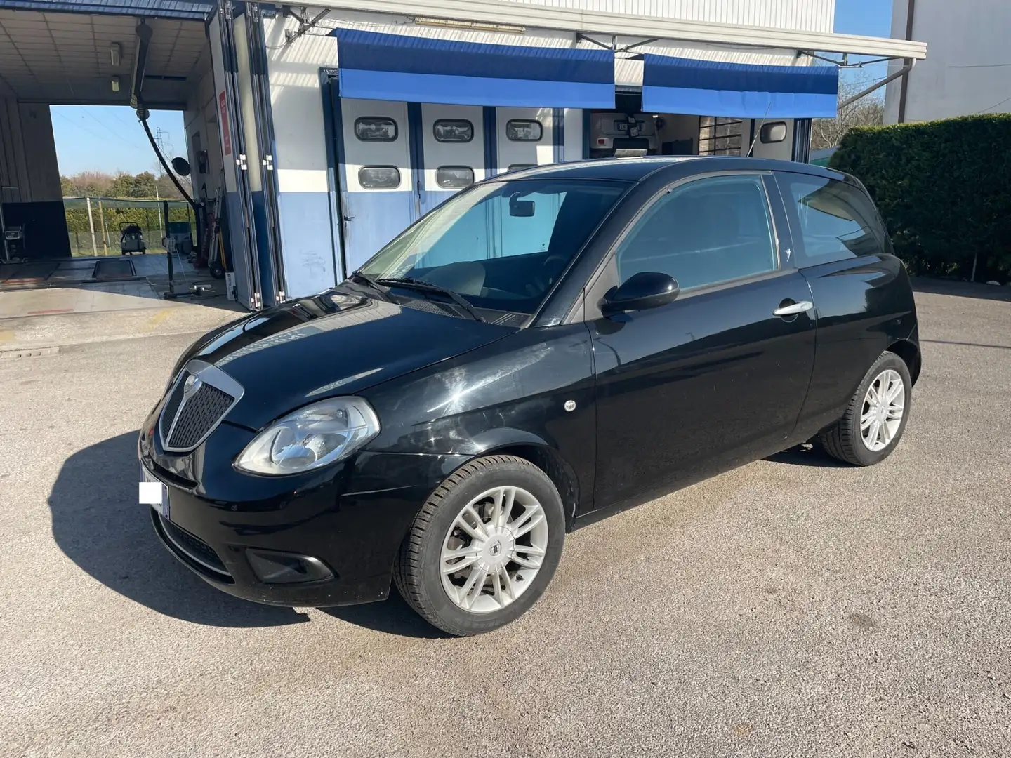 Lancia Ypsilon 1.2 Ego Nero - 1