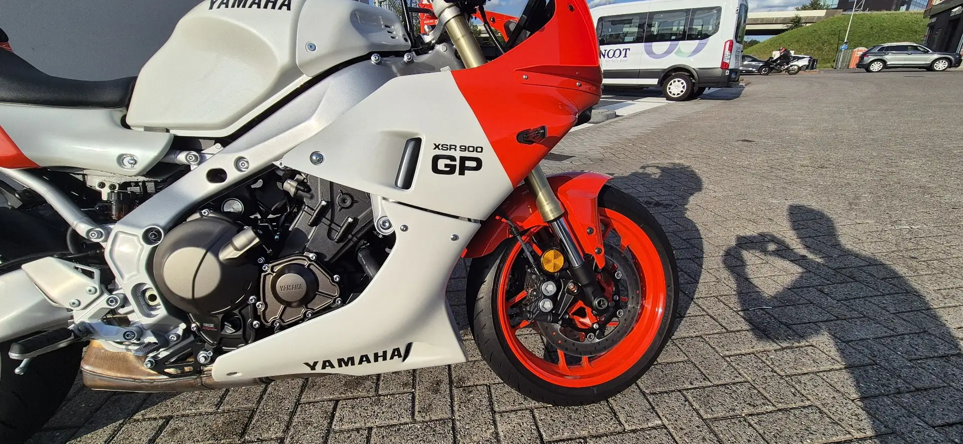 Yamaha XSR 900 GP Wit - 2
