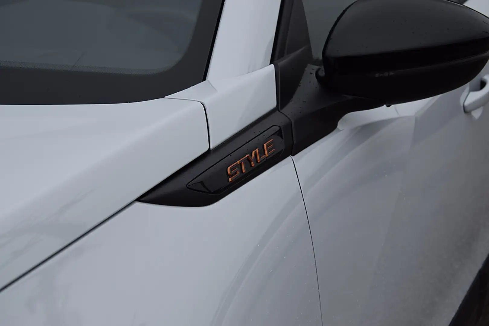 Peugeot 2008 Benzin 100 S&S Style 6-Gang-Manuell Weiß - 2