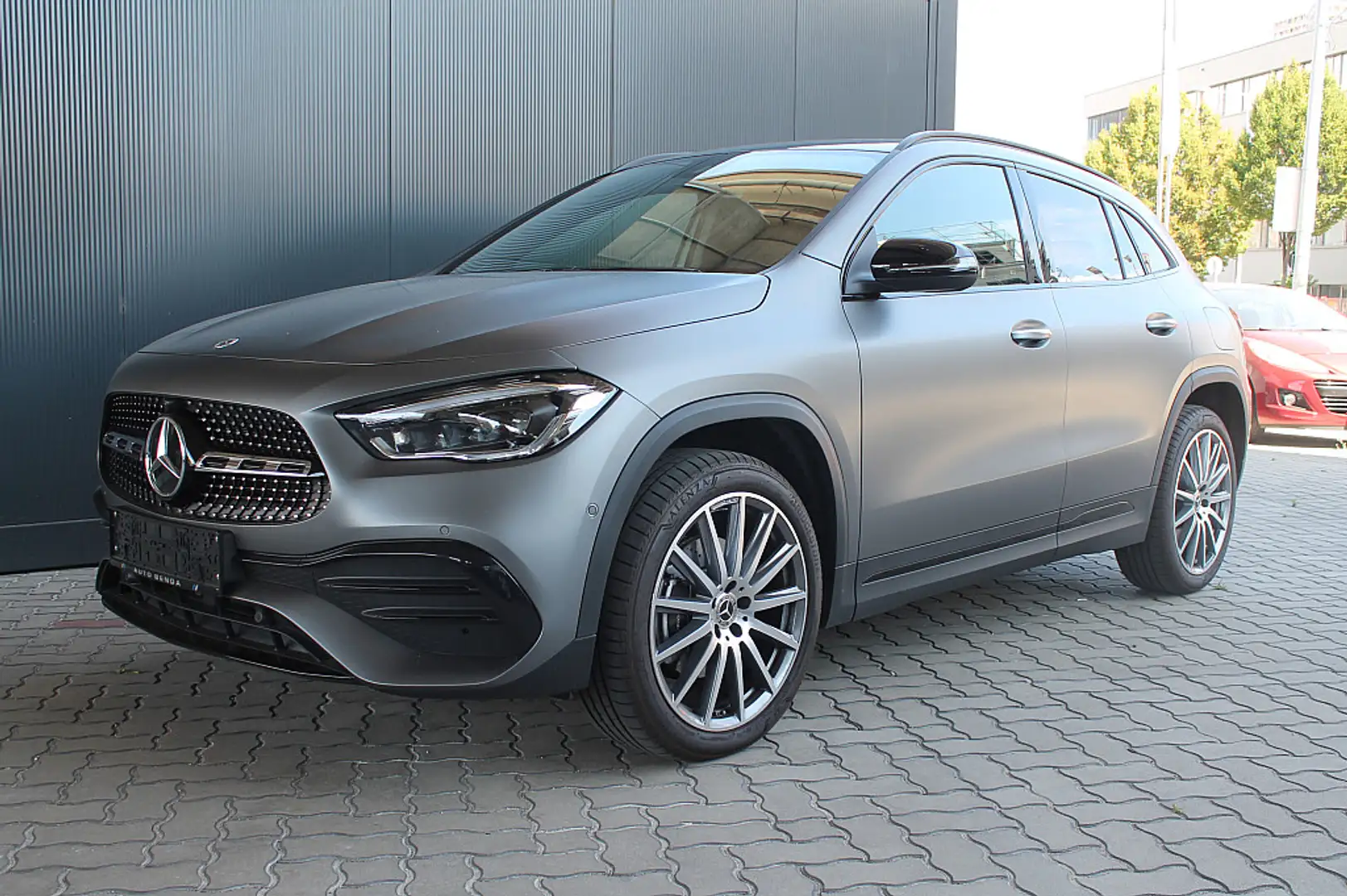 Mercedes-Benz GLA 250 e PHEV Aut.**AMG LINE**PANO** Grau - 1