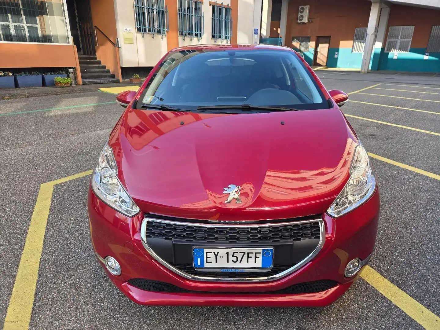 Peugeot 208 1.4 HDi 68 CV 3p. Active Rosso - 1