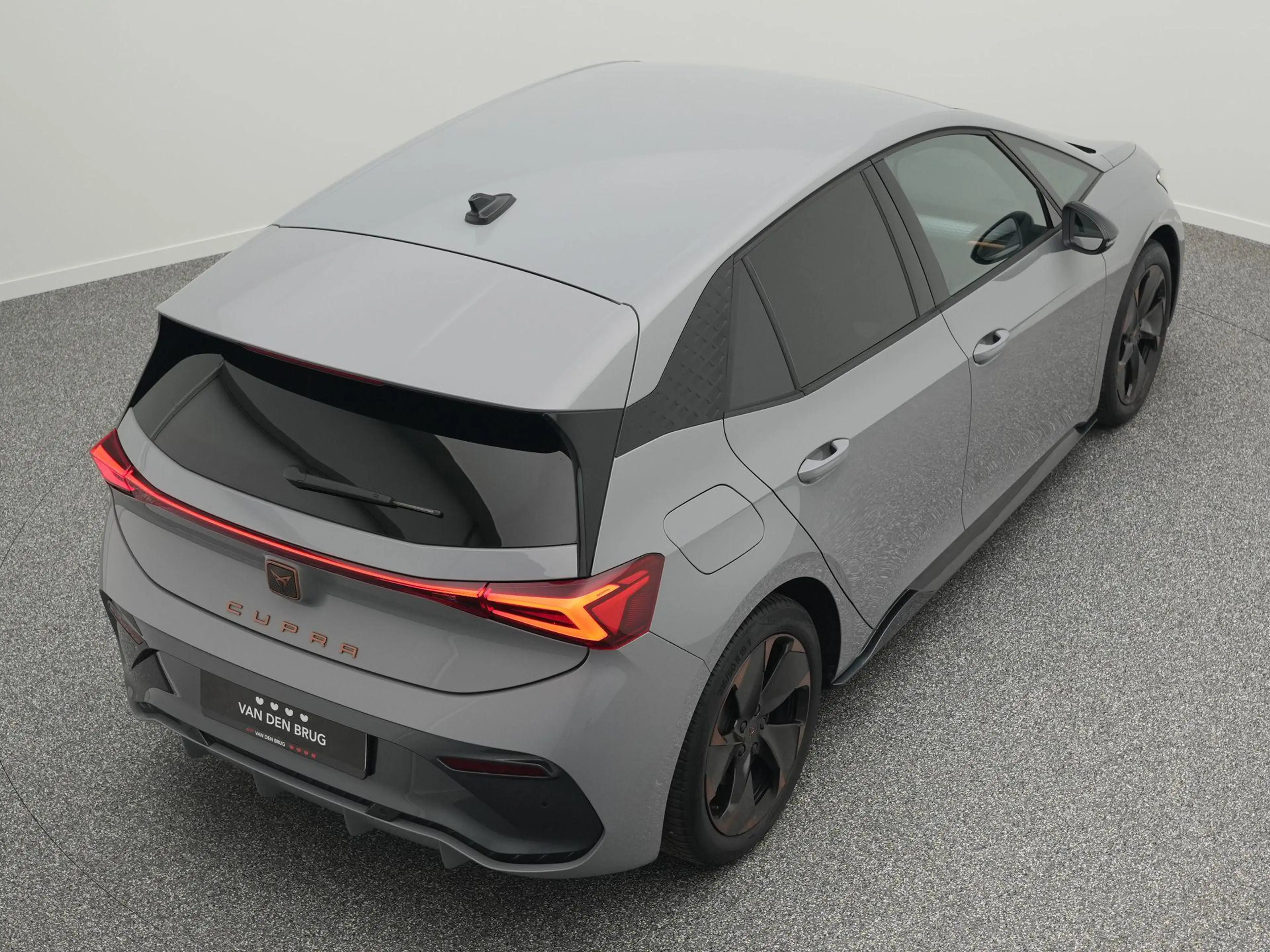 CUPRA Born Essential 62 kWh 204pk | SOH 96% | Cruise control — photo 12