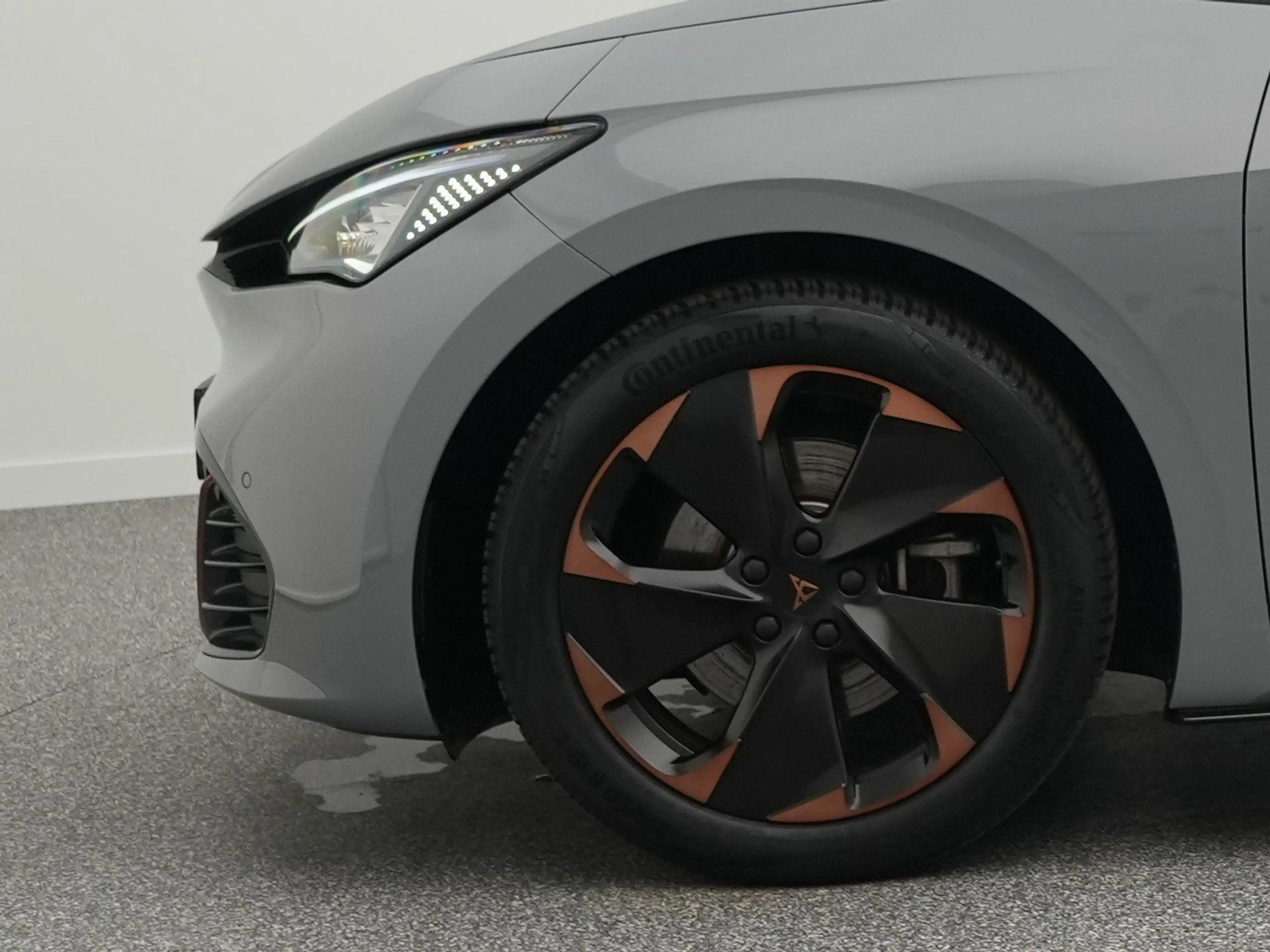 CUPRA Born Essential 62 kWh 204pk | SOH 96% | Cruise control — photo 11