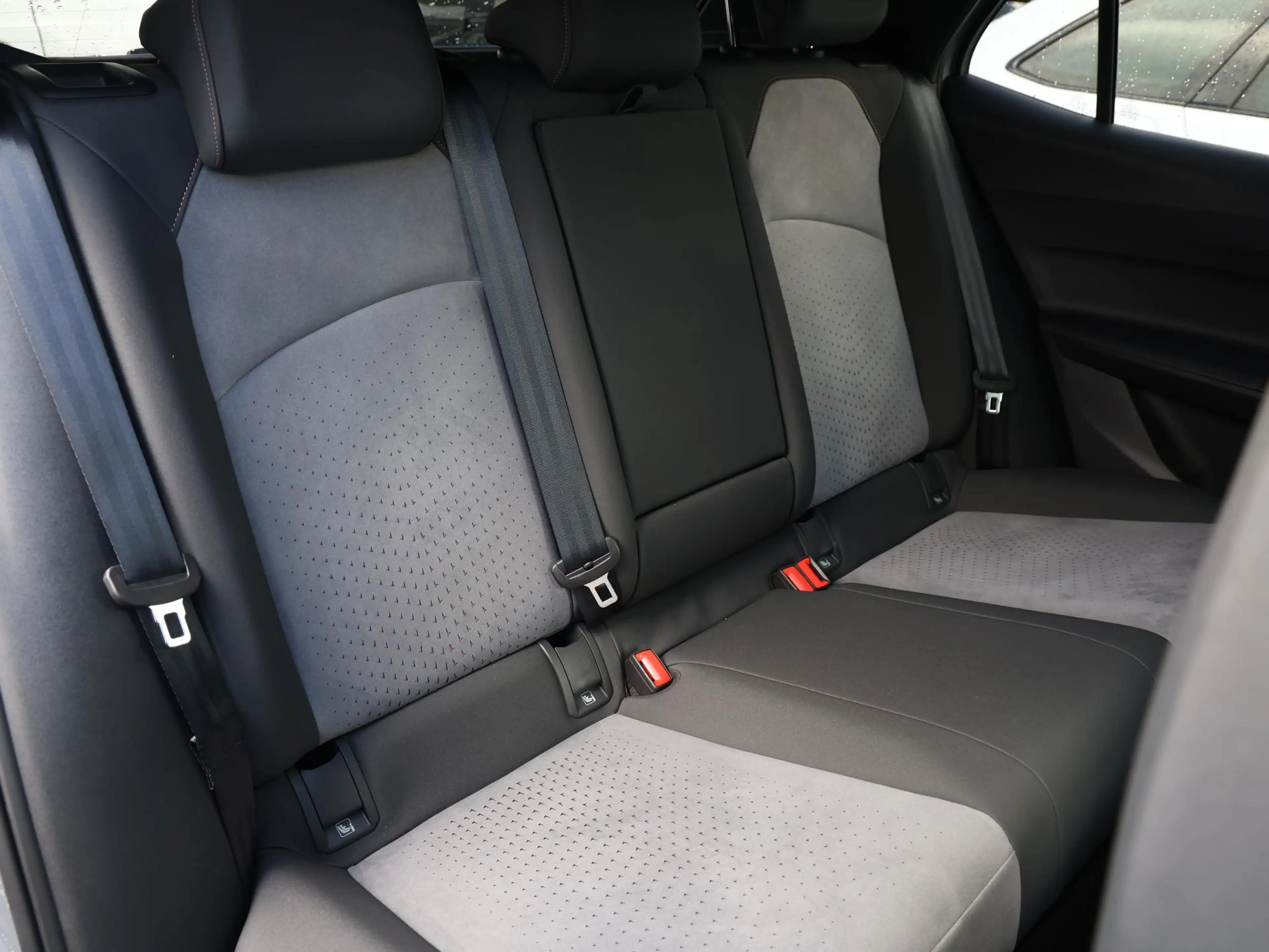 CUPRA Born Essential 62 kWh 204pk | SOH 96% | Cruise control — photo 9