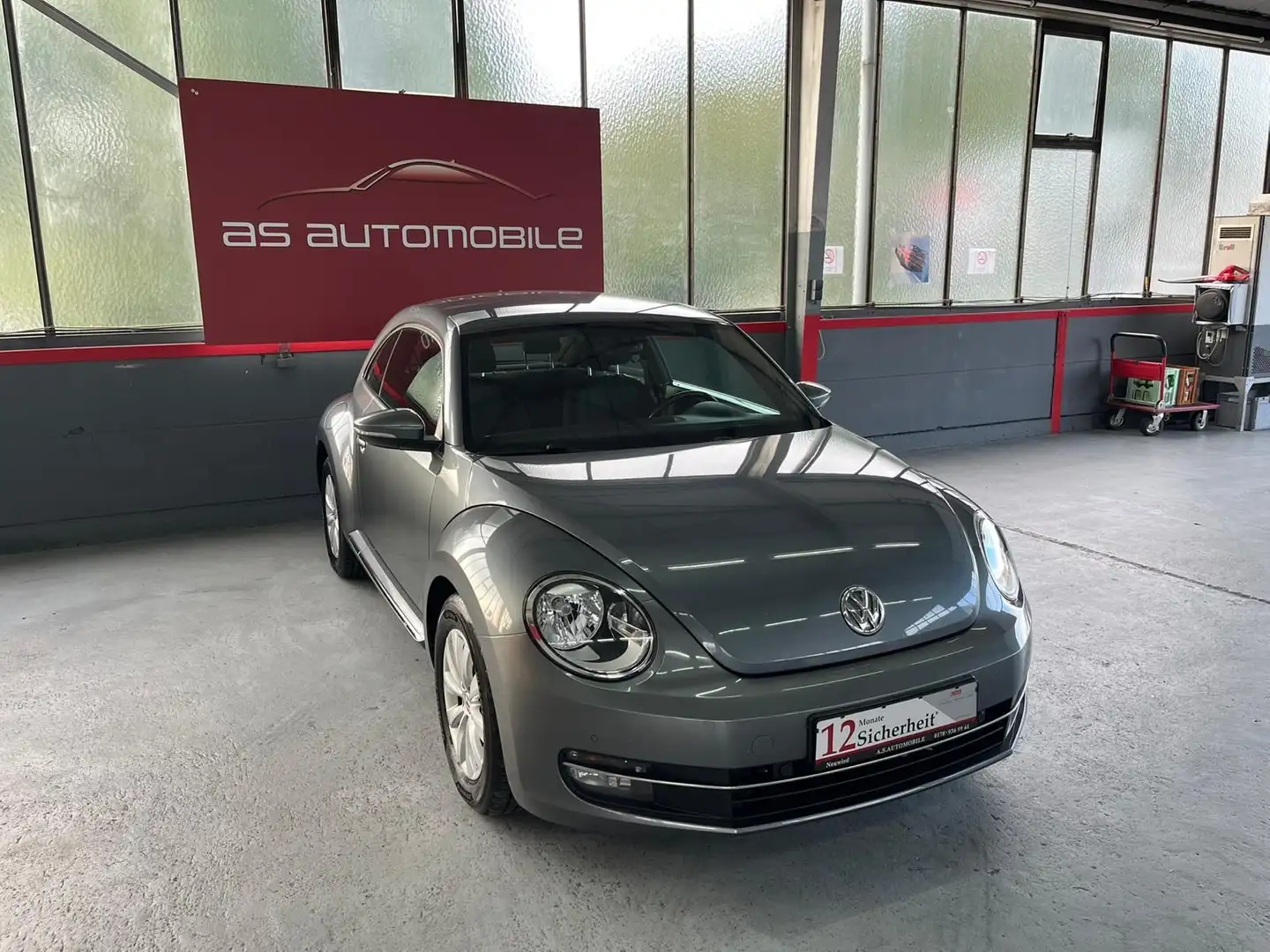 Volkswagen Beetle Lim. Design*Navi*Klimaautomatik* Grau - 2