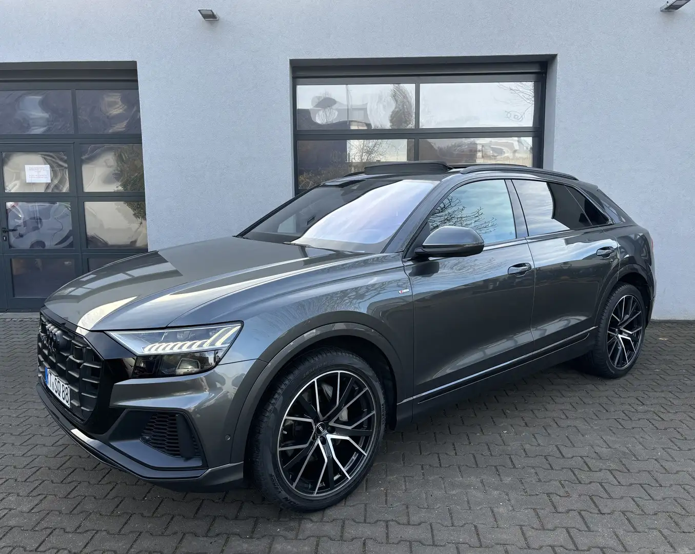 Audi Q8 Q8 50 TDI*SQ8 Optik* Voll*3x S-line*AHK*Kam*Luft Grau - 2