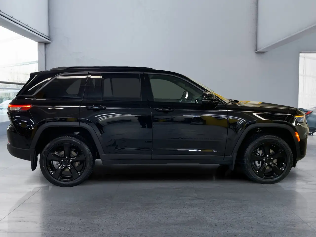 Jeep Grand Cherokee снимка Jeep Grand Cherokee