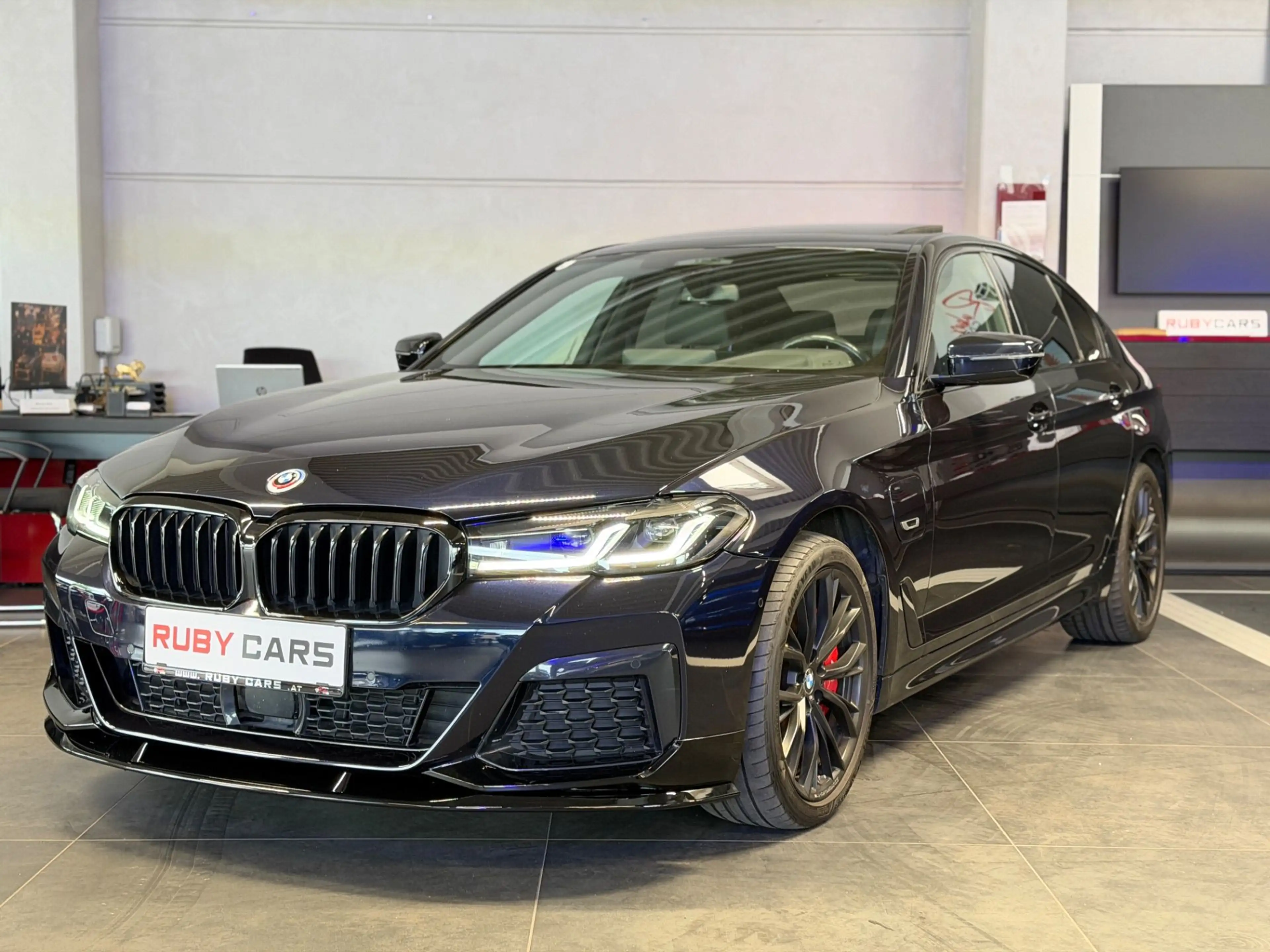 BMW 545 e PHEV xDrive Aut. — photo 11