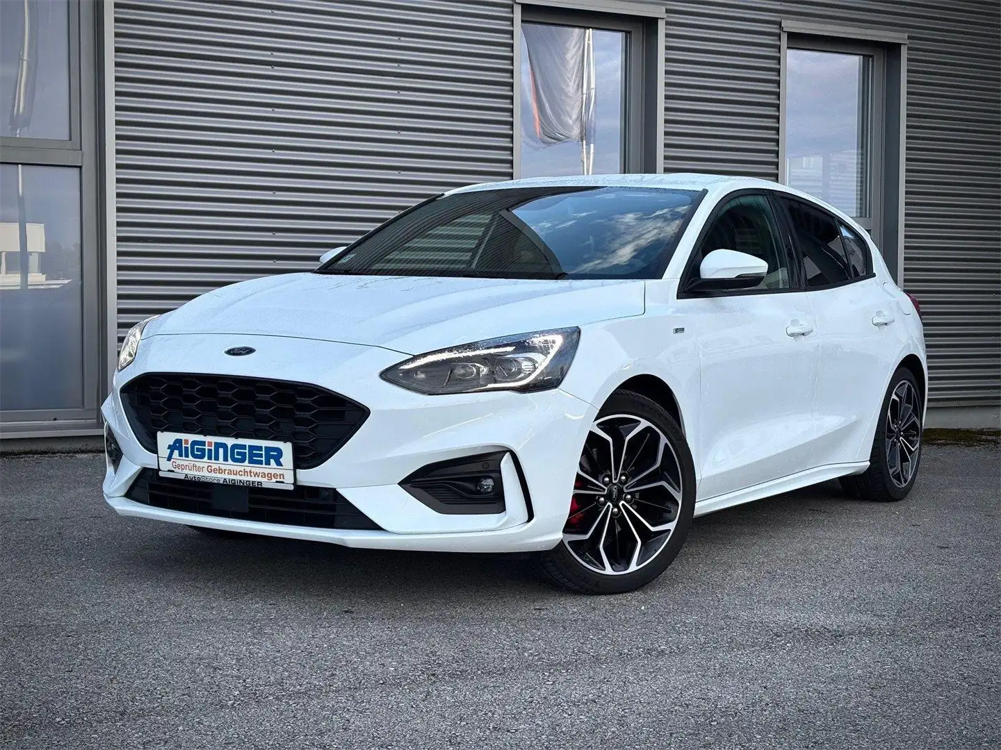 Ford Focus 1,0 EcoBoost Hybrid ST-Line X / Top-Ausst. Weiß - 2