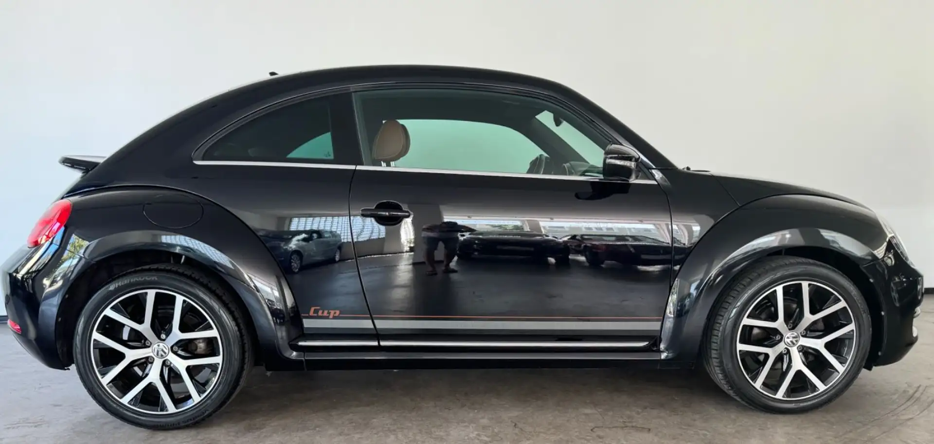 Volkswagen Beetle Cup XENON NAVI DSG LEDER KLIMAAUTO 8-FACH Schwarz - 2