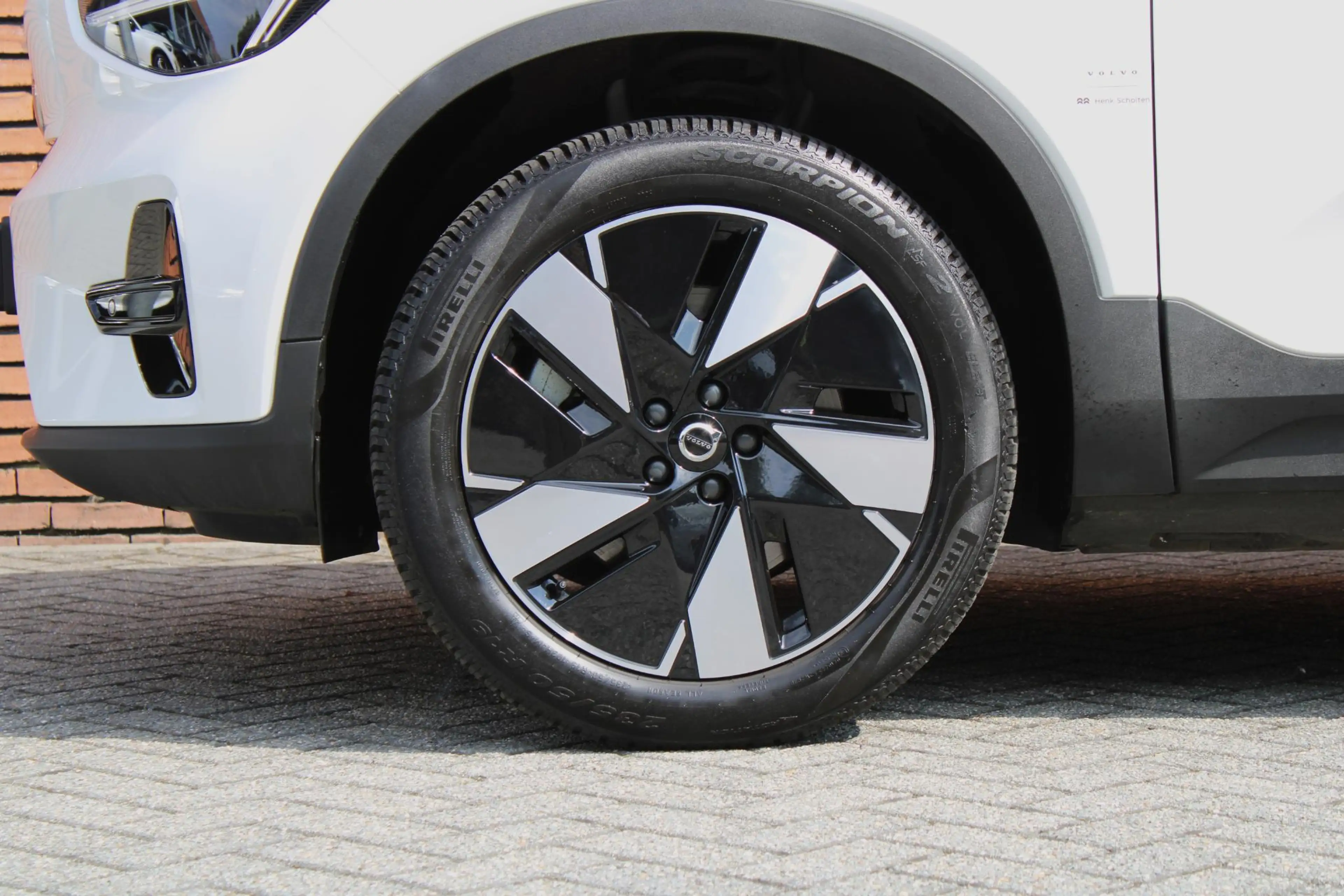 Volvo EX40 Single Motor Extended Range Plus 82 kWh | Trekhaak — photo 8