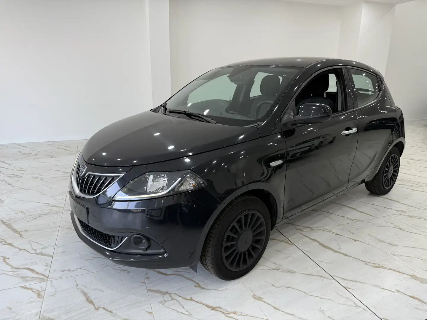 Lancia Ypsilon Ypsilon 1.0 firefly hybrid Silver Plus s Nero - 2