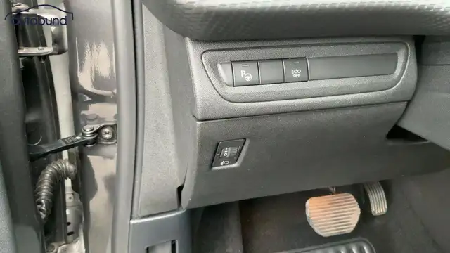 Peugeot 2008 view 13
