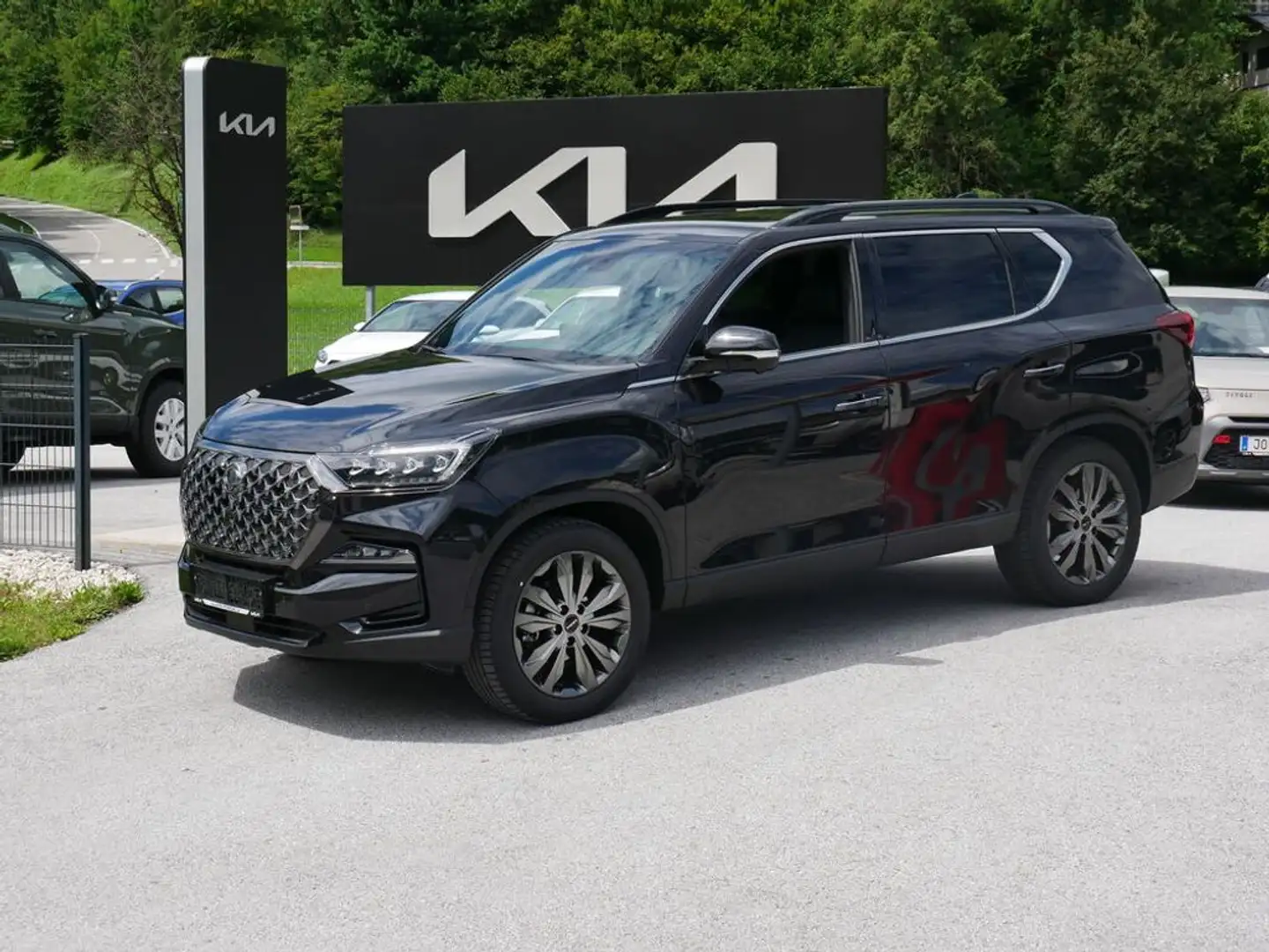 KGM Rexton 2,2 e-XDI 4WD Black Edition Aut. Schwarz - 1