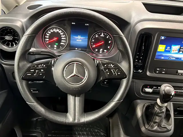 Mercedes-Benz Vito view 14