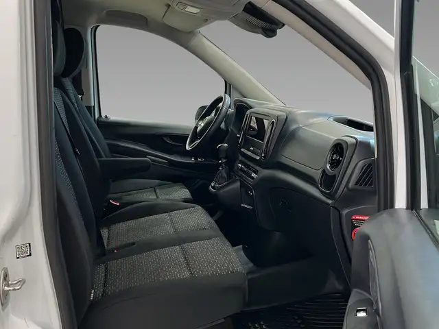 Mercedes-Benz Vito view 12