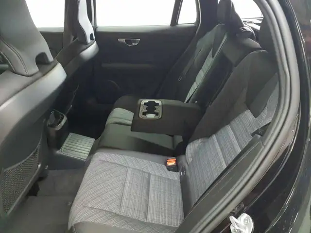 Volvo V60 view 14