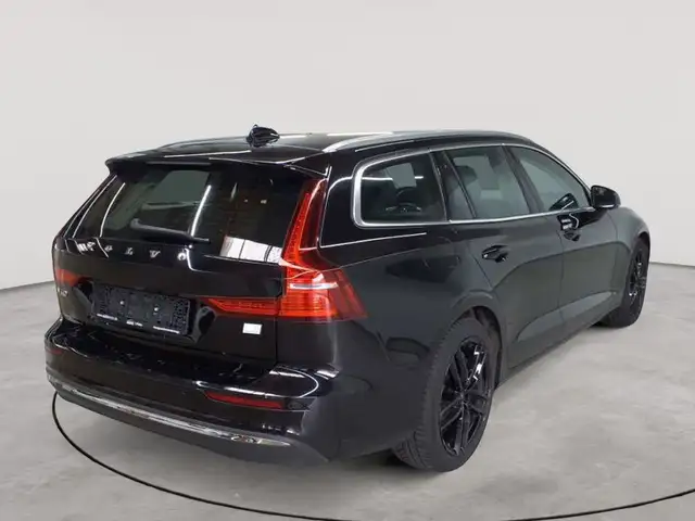 Volvo V60 view 4